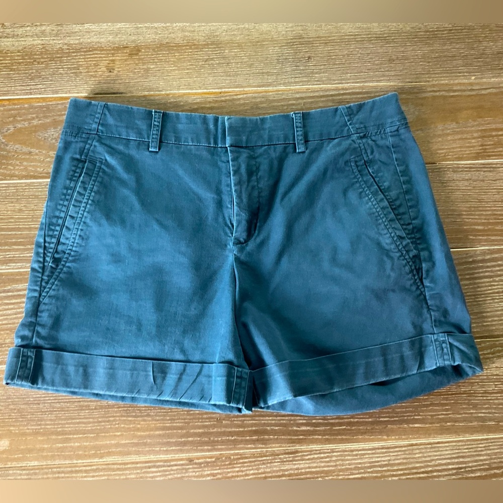 Vince Cuffed Woman’s Cotton Navy Chino Shorts size 8